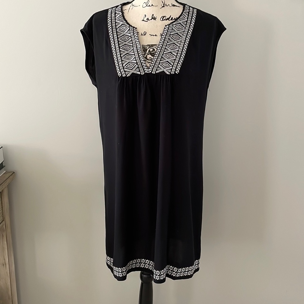 Black and White Forever XXI Dress